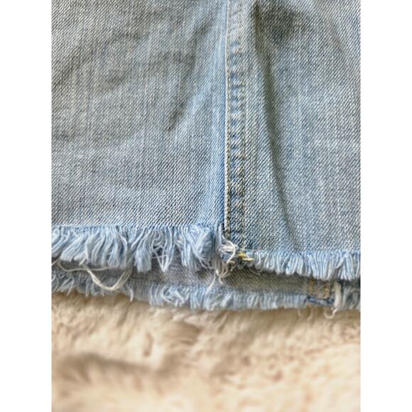 Aeropostale Denim Low Rise Frayed Mini Skirt size 3/4 - Picture 7 of 8